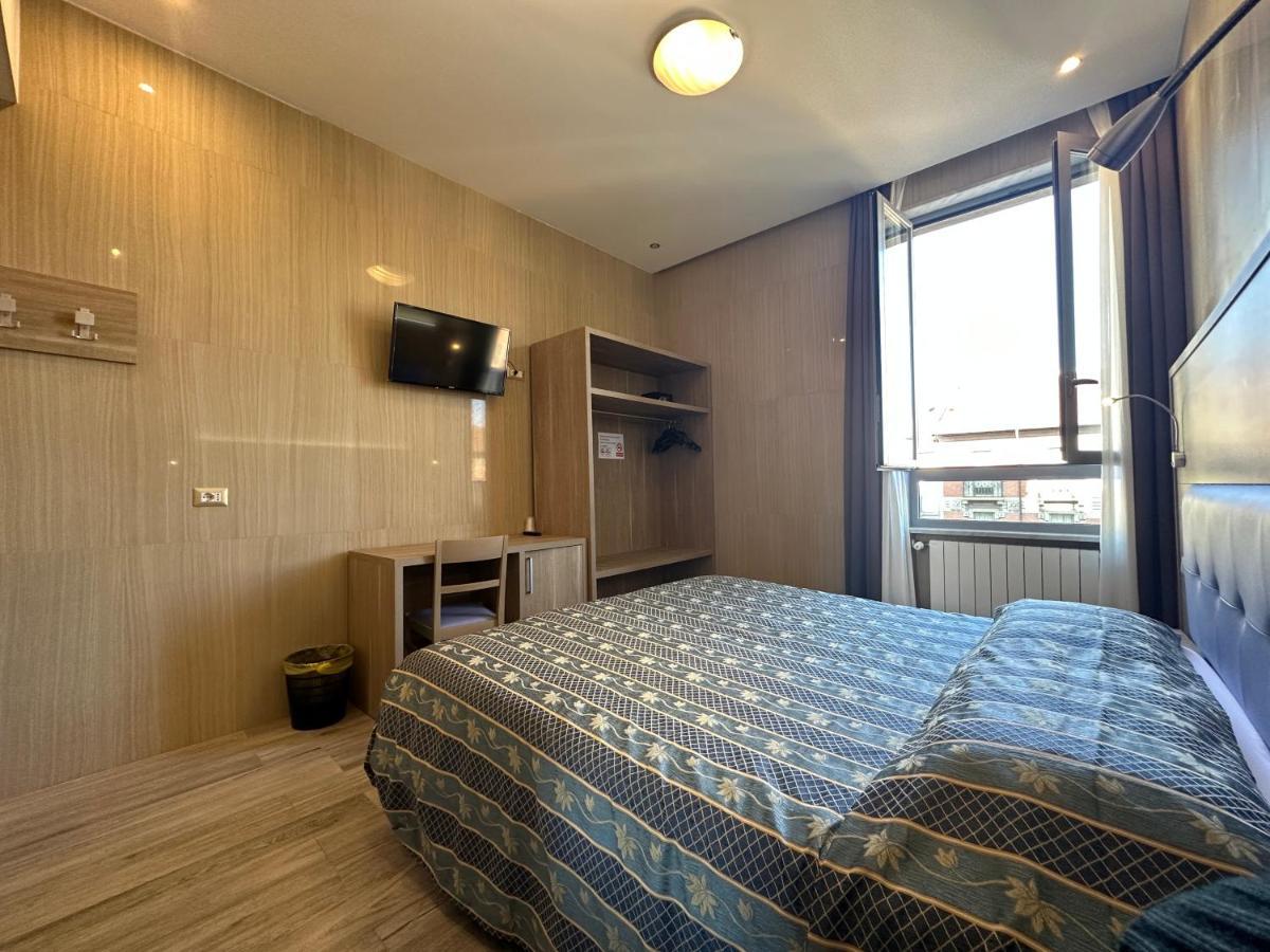 Hotel Midway Milano Exteriör bild