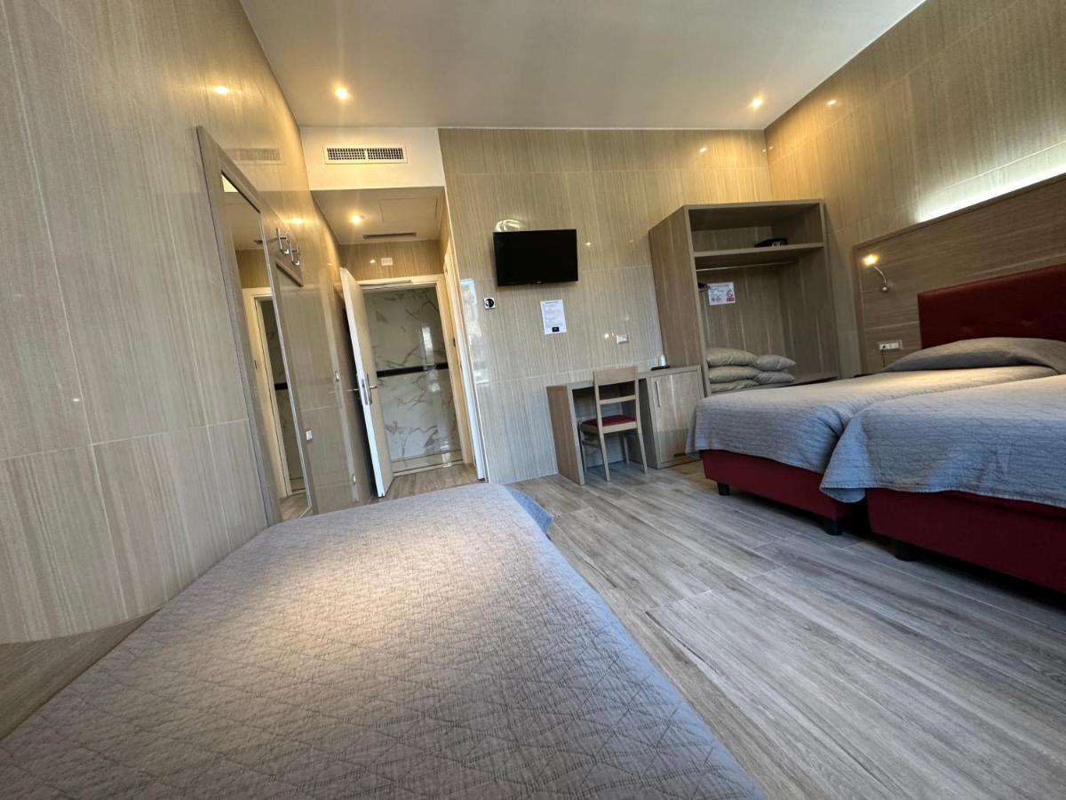 Hotel Midway Milano Exteriör bild